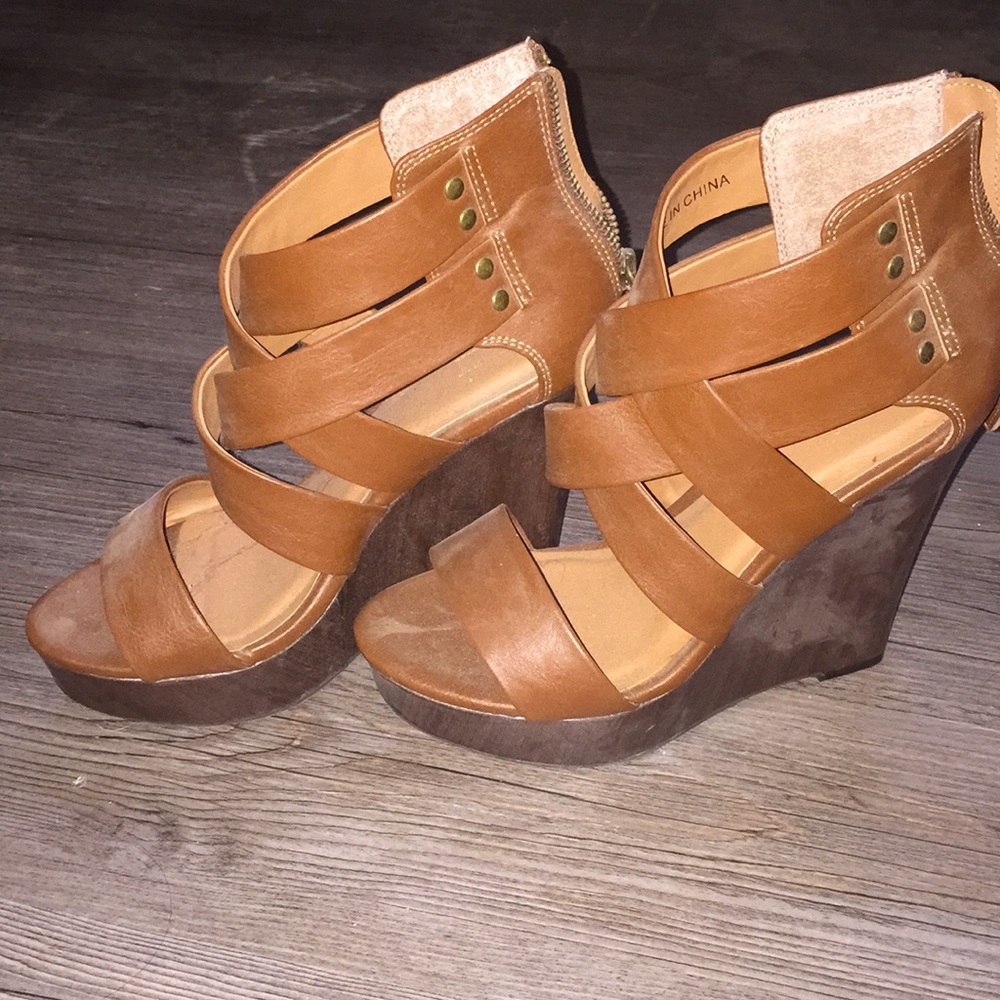 Heels - Picture 2 of 2